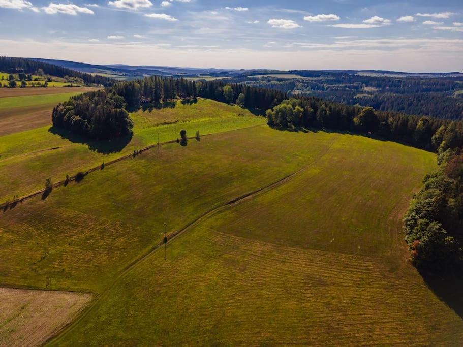 Appartamento Franzis Feriendomizil Im Herzgebirge Am Skihang Auerbach  Esterno foto